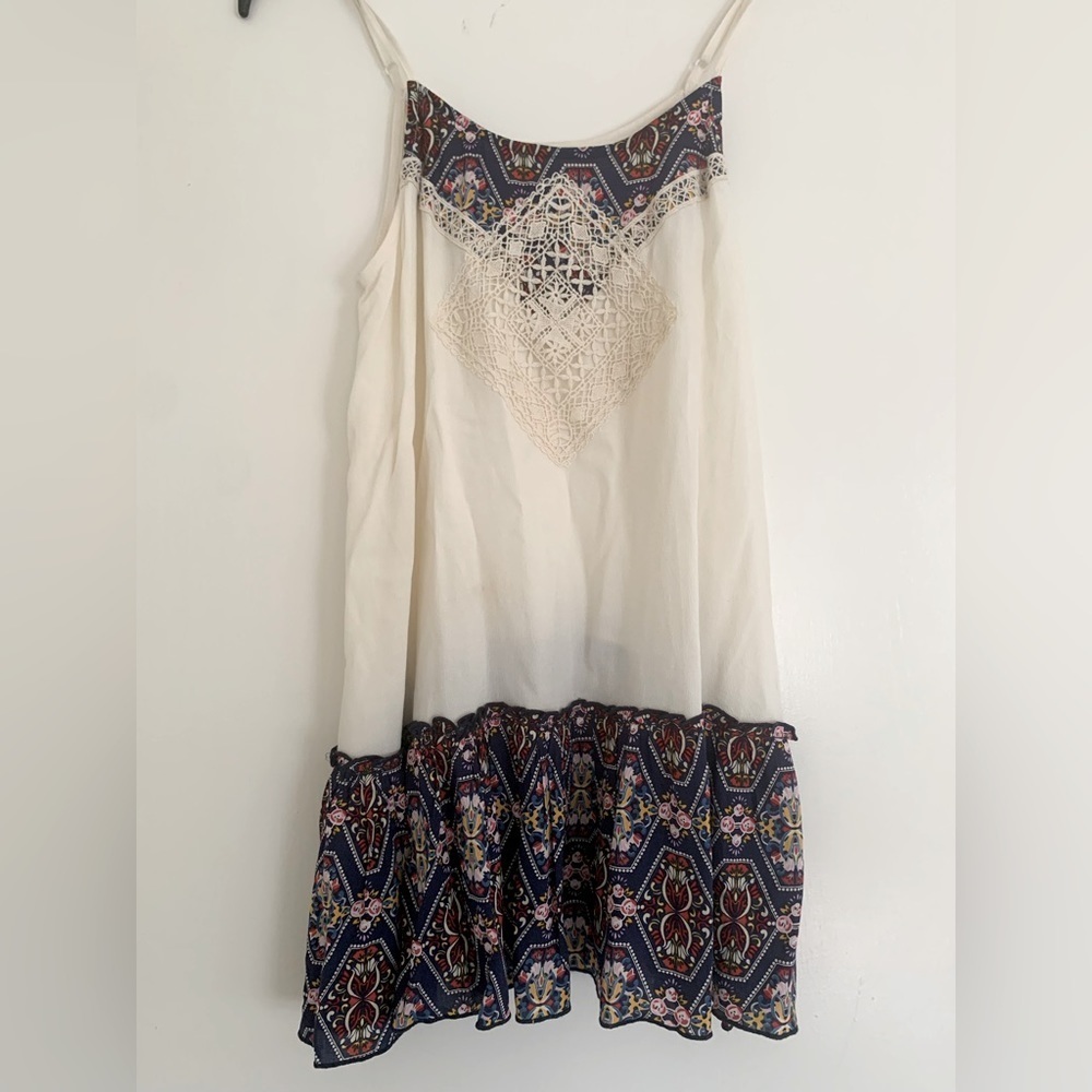 UMGEE crochet Spaghetti adjustable Strap Floral cream/Vintage size Small - Picture 5 of 10